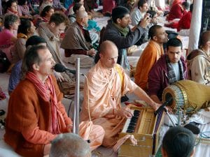 05.12.13_2.GovardhanRetreat